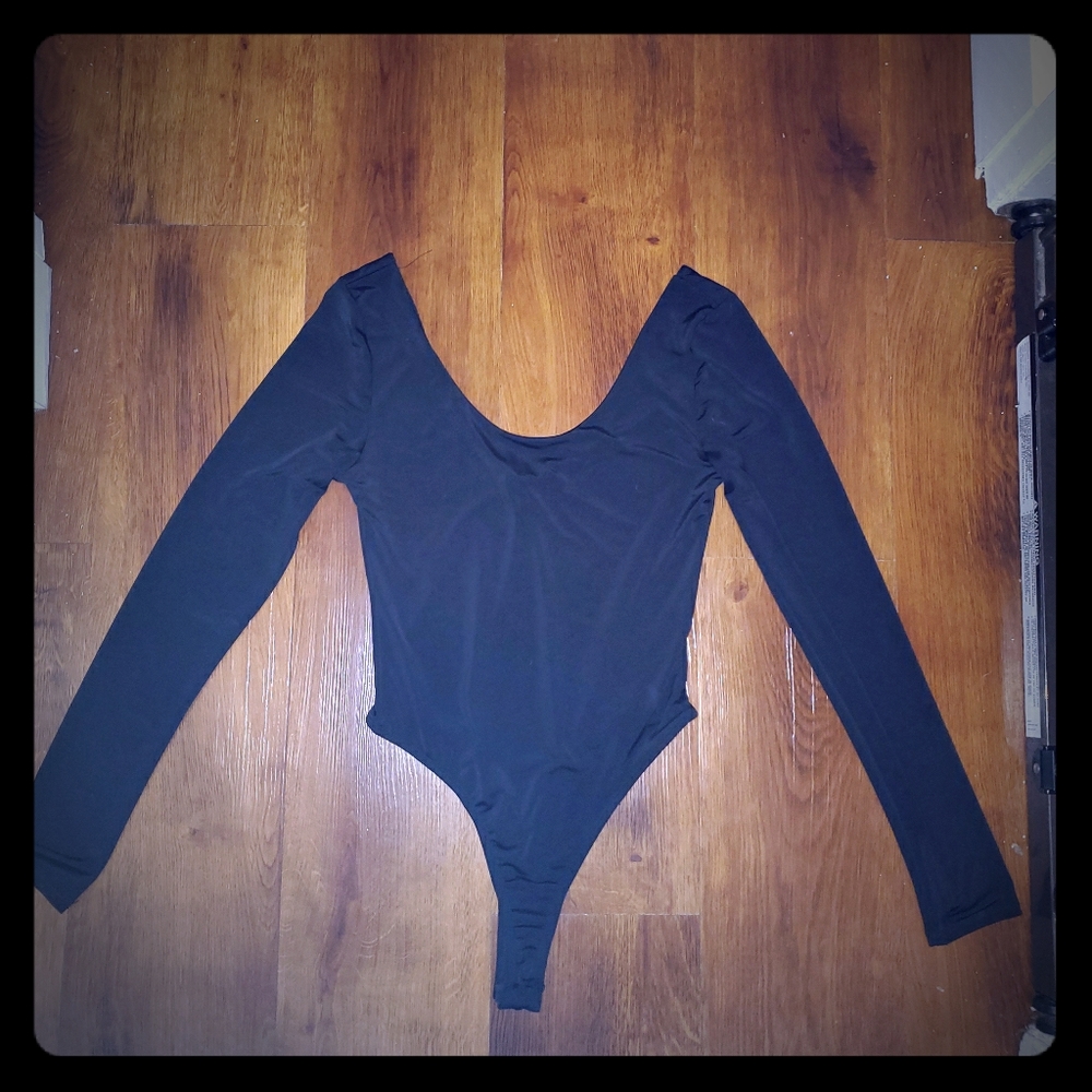 SOLD! Fashion Nova Scoop neck and back body suit